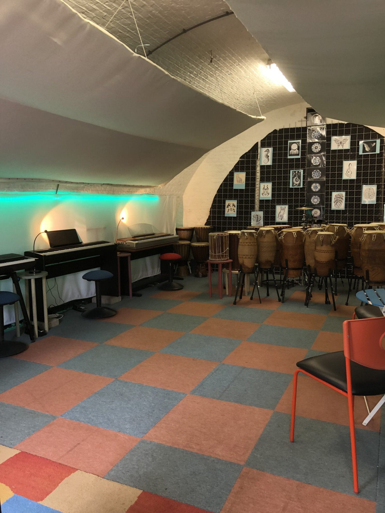 PerSonare Muziekkazemat PerSonare Muziek. Muziekstudio